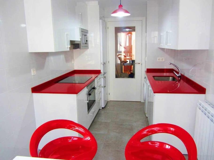 Telmo'S Home Con Parking -Sirimiri Apartments- Zumaia Bagian luar foto